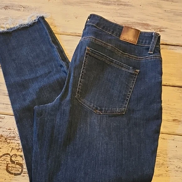 Maurices Dark Blue Cropped Jeans - Picture 6 of 7